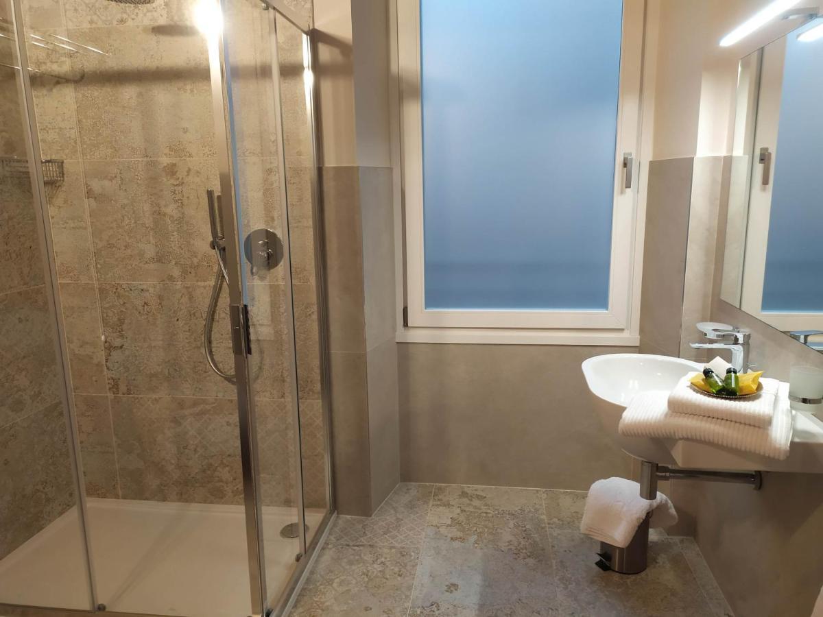 Corte Trento Desenzano del Garda Bagian luar foto